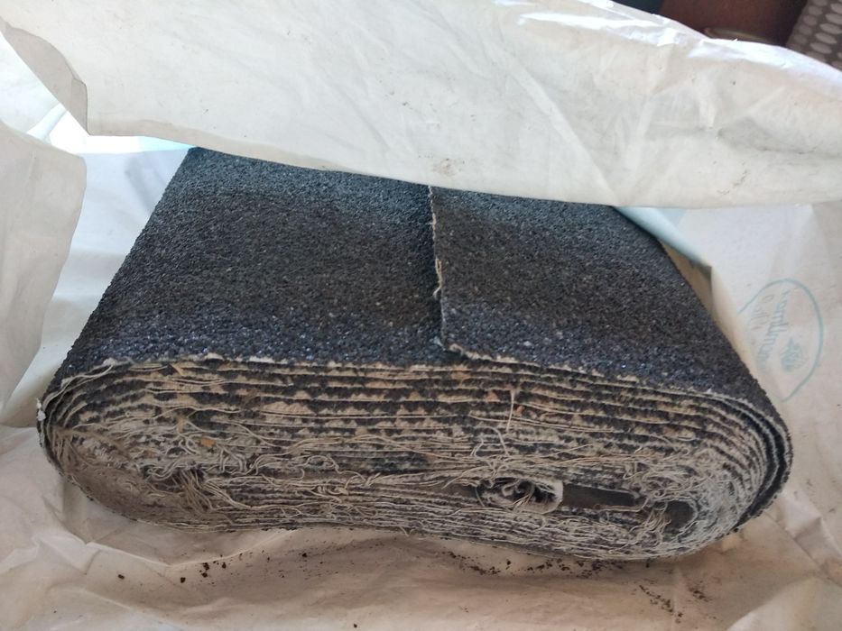 Крупнозернистая наждачная бумага