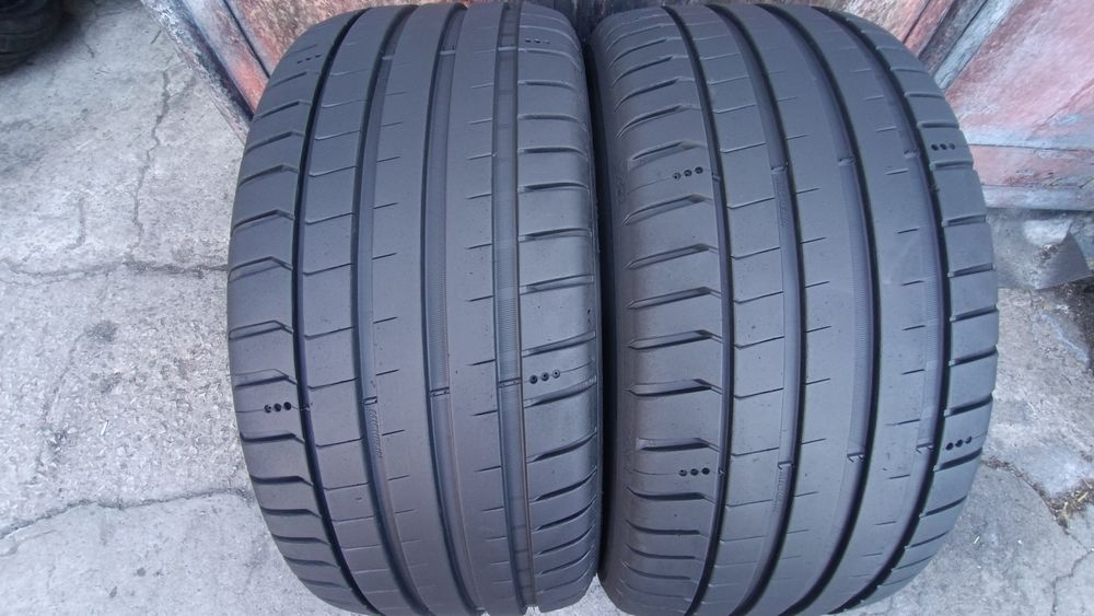 245/40/18 Michelin