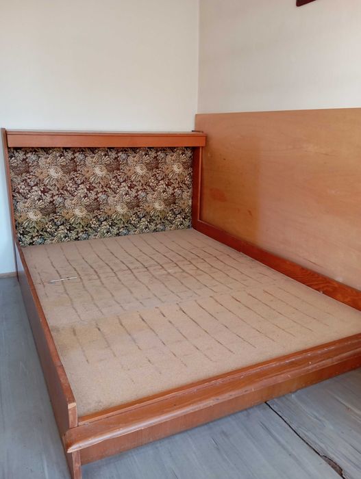 Donez urgent cadru pat, dulap și altele