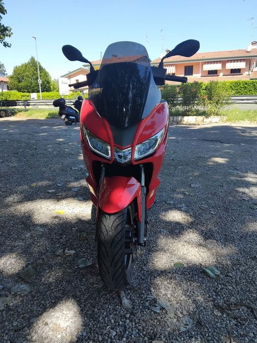 Aprilia SXR 50 – 2026 – 200 km – stare impecabilă