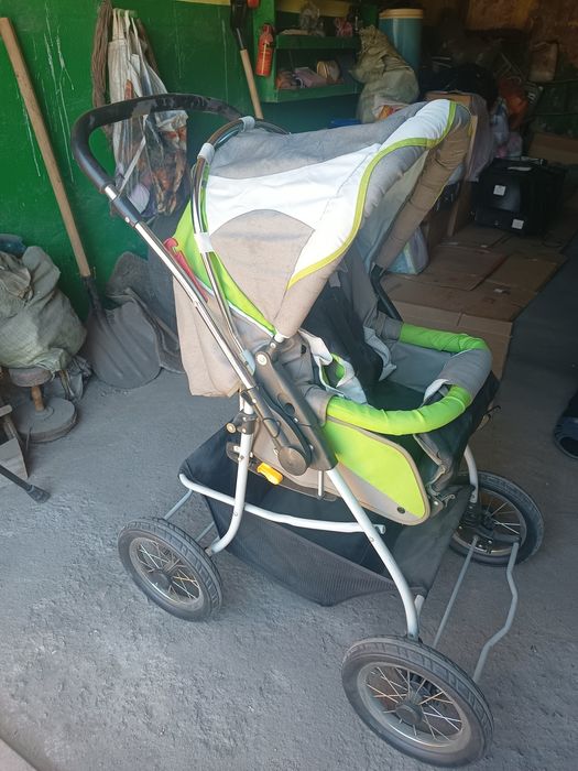 Детская коляска.