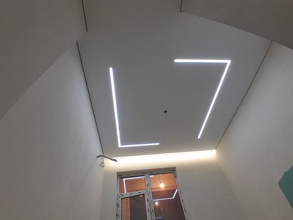 Натяжные потолки. Слив воды. Софиты в подарок