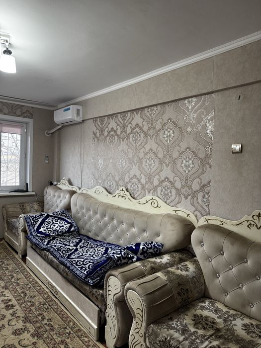 Королевский диван с креслом