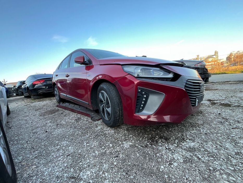 На части 2018г HYUNDAI IONIQ 1.6 gdi HYBRID Premium Хюндай