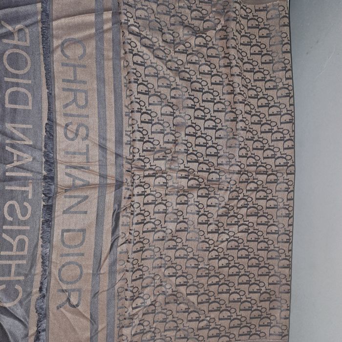 Продам новые палантины