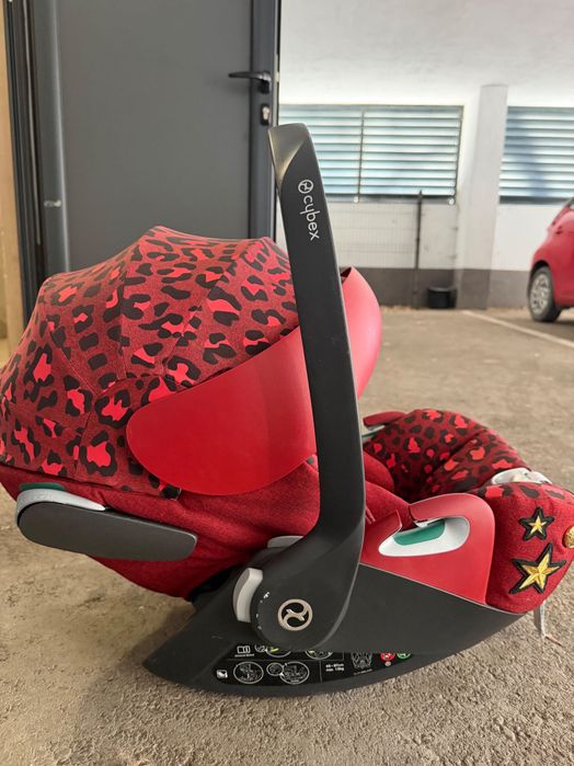 Пълен сет Cybex Priam 4 Rockstar Gold