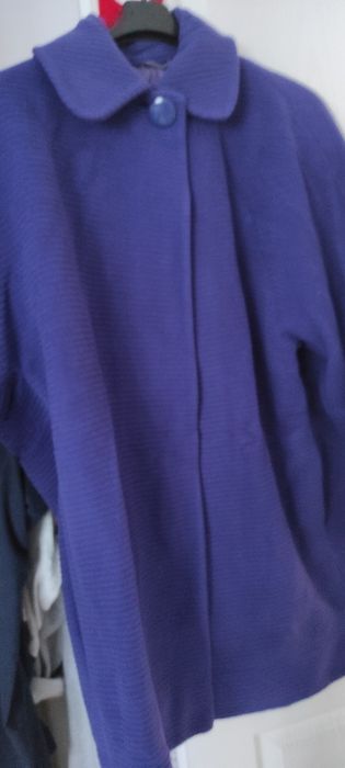 Pardesiu stofă model mânecă tip raglan