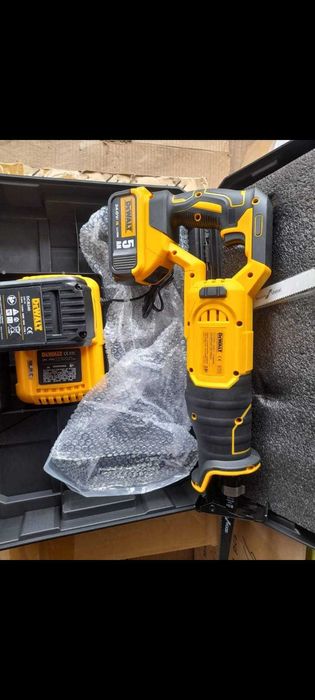 Vând fierăstrău sabie Dewalt