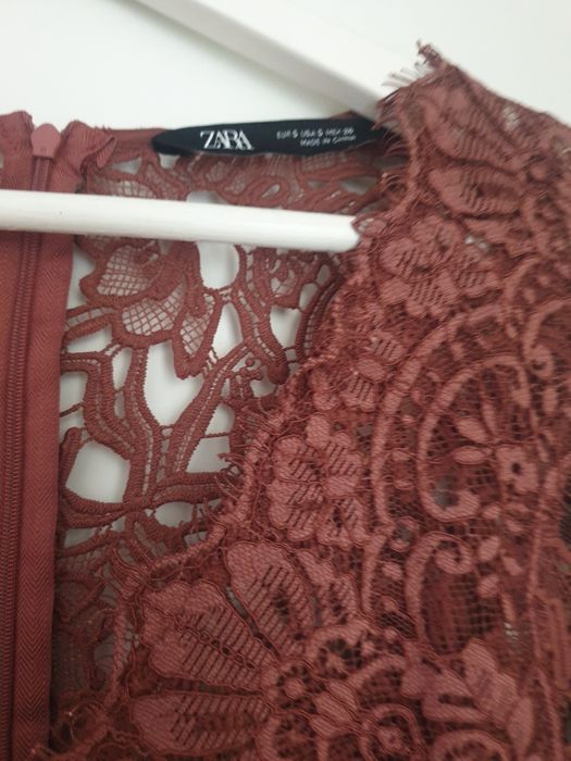 Rochie Zara eleganta, cu dantela si pliuri, noua, cu eticheta