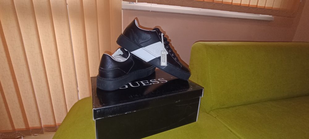 Мъжки обувки Guess
