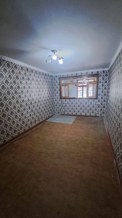 Продается 2х комнатная квартира 1 этаж  35000 уе.