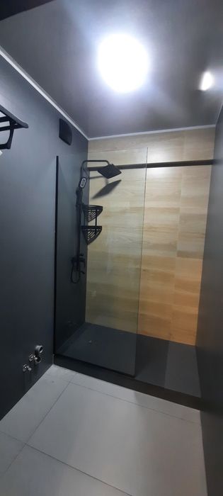 Душевые кабины из стекла 10мм