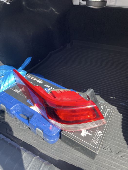 Задняя левая стоп фара