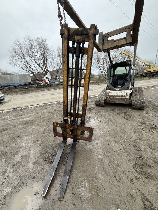 Мачта с вили за мотокар / товарач – здрава, работеща