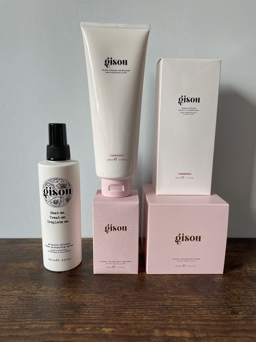 НОВИ Продукти за коса маска балсам парфюм Gisou Термозащитен спрей