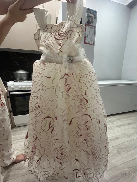 Детское вечернее платье.