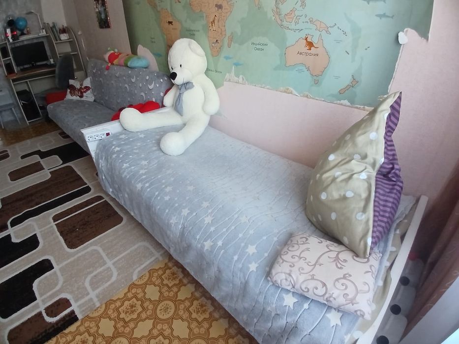 Отдам даром диван и кровать