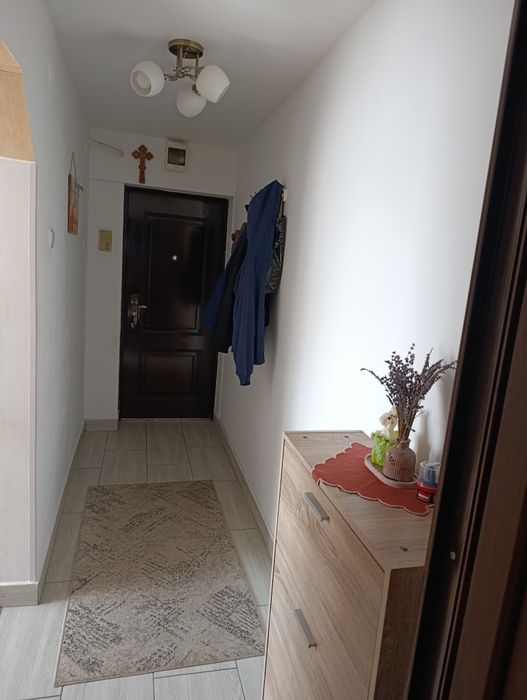 Vând apartament situat central