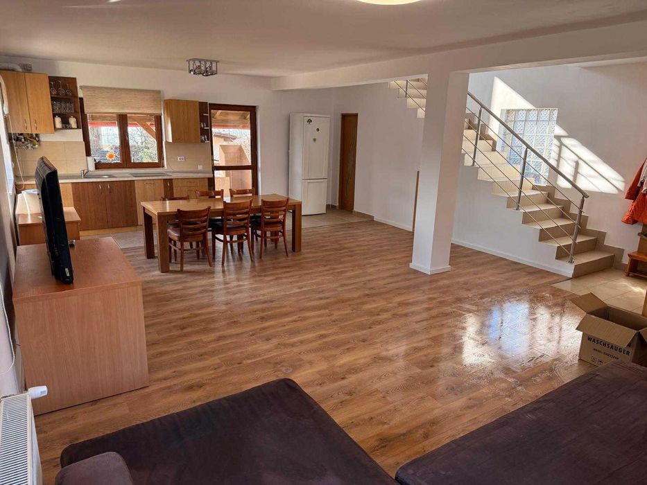 Casă renovată pe malul lacului,Câmpenești 10 km de Cluj, 732 mp teren