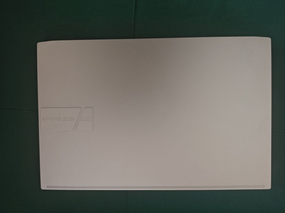 Мощный ноутбук Asus с Oled дисплеем