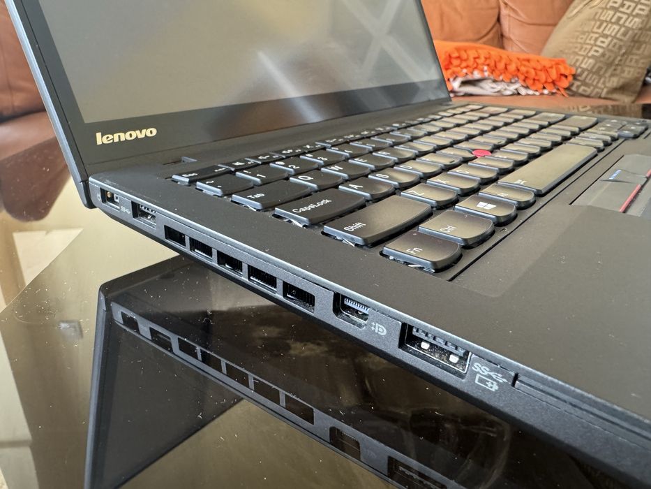 Продавам преносим компютър Lenovo T450s