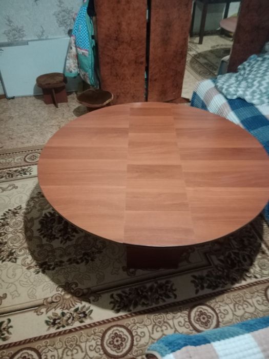Стол круглый  ...