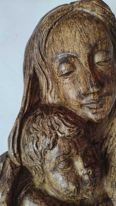 Старо масивно пано на Св.Богородица и Младенеца