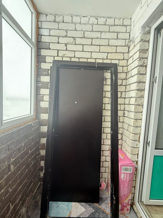 Продам дверь входная новая