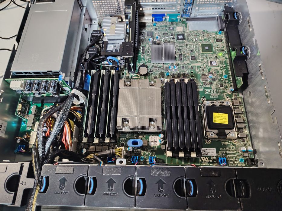 Server DELL Poweredge R520 rebranded 12 TB hdd SAS