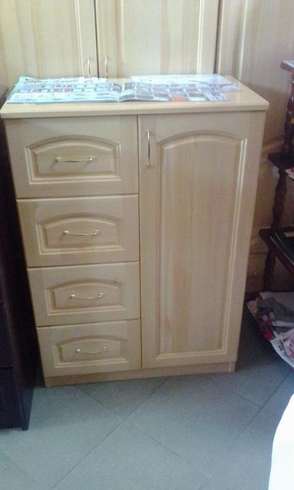 Кухненски шкаф -МАСИВ . С размери 73/50/85 см. Наличен !!!