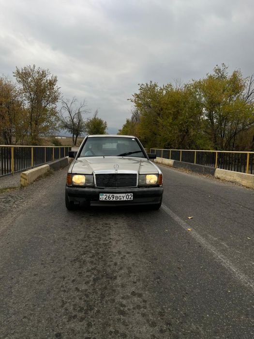 Мерседес 190 w201