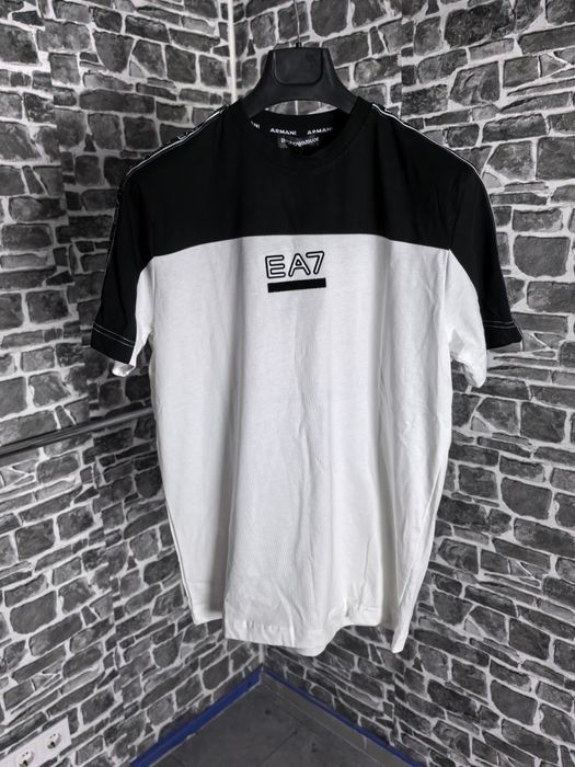 Emporio Armani тениска НАМАЛЕНА