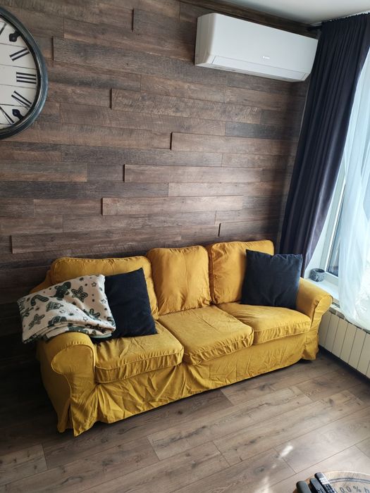 Триместен икейски диван