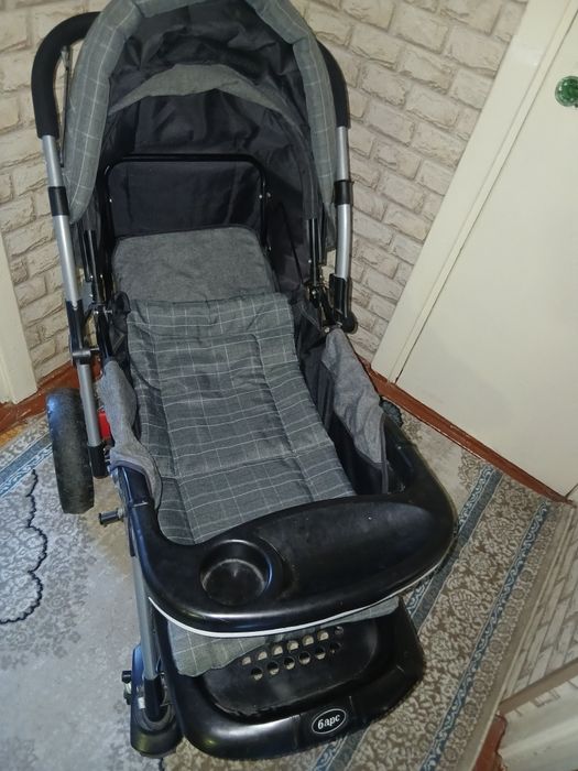 Продаёться Коляска почти новая