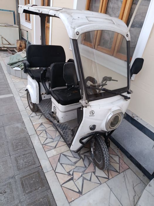 Uch oyoqli skuter 3 oyoqli skuter