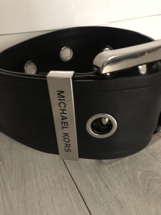 Curea Michael Kors lata moda reclama