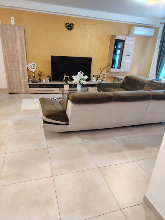 Ofer casă spre închiriere in regim hotelier