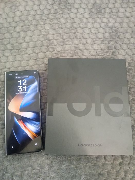 Samsung Z Fold 4