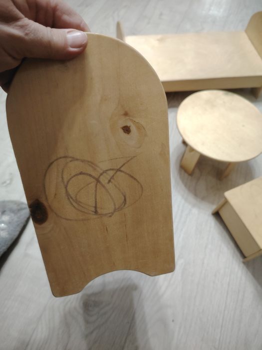 Продам деревянную детскую мебель