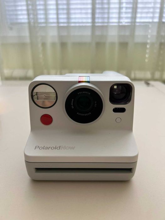 Polaroid NOW фотоапарат за инстантни снимки