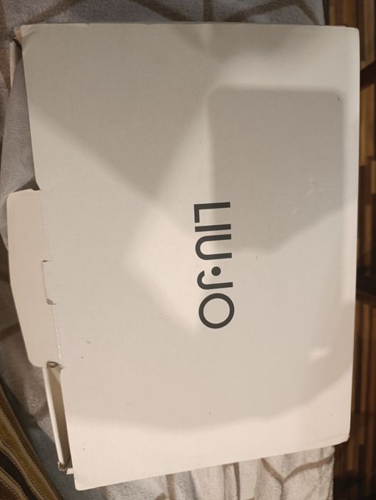 НОВИ оригинални сандали Liujo