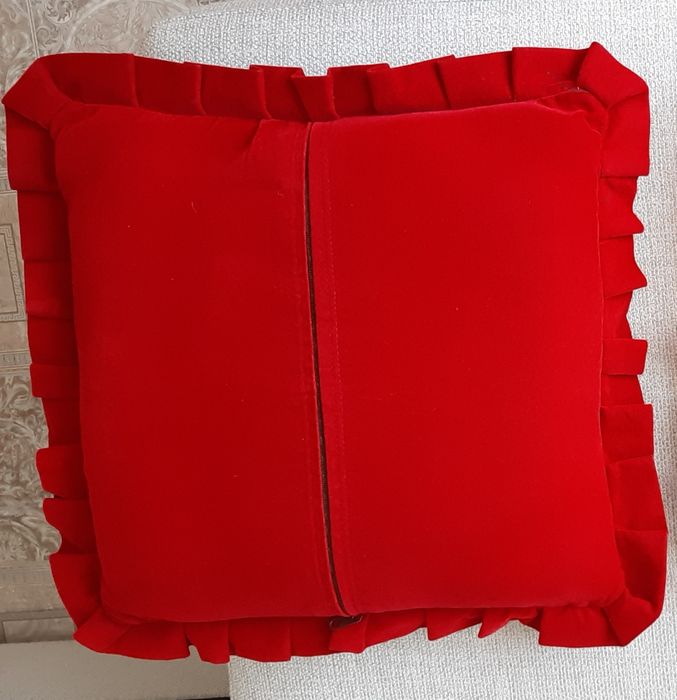 Подушка ручной работы