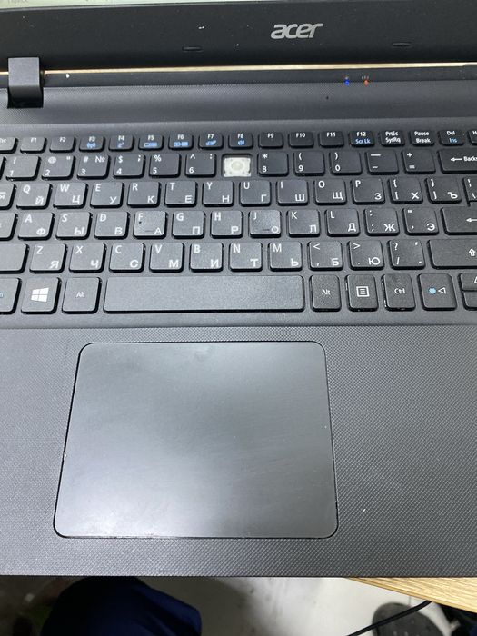 ноутбук Acer Aspire es-1 (p25)