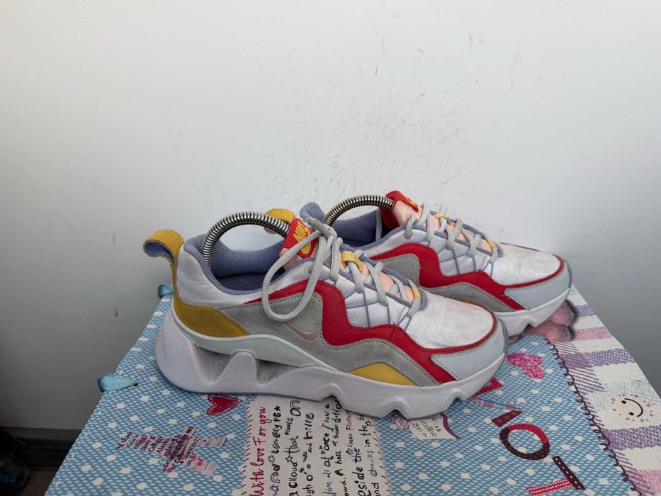 Nike Ryz 365 White Track Red''оригинални маратонки 39 номер
