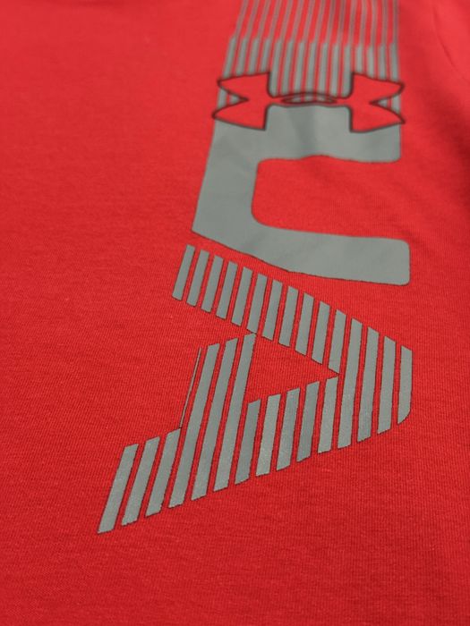 Футболка Under armour Xs