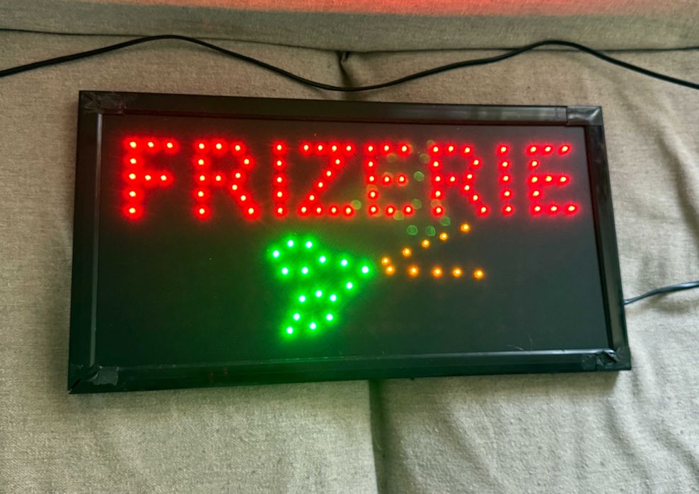 Reclama luminoasa LED FRIZERIE animata 50x25 cm panou profesional