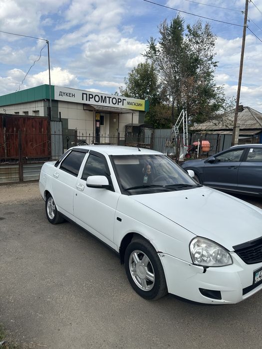 Продам авто (приора)