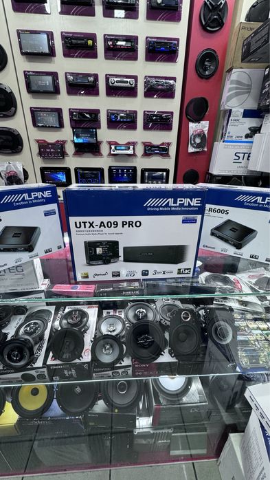 Alpine UTX-A09 PRO