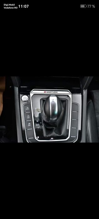 Vand Volskwagen Passat 2.0
Numeroase dotări disponibile, dintre care: 
Front Asist
Line Asist
Pilot automat