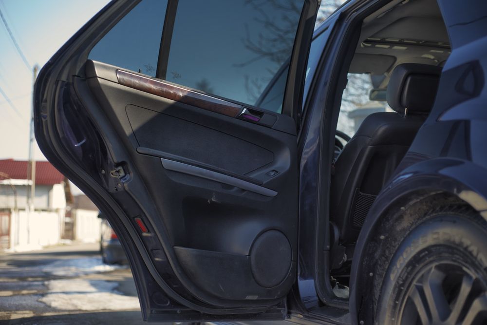 Usa stanga drrapta fata spate Mercedes ML W164 capota bara far stop